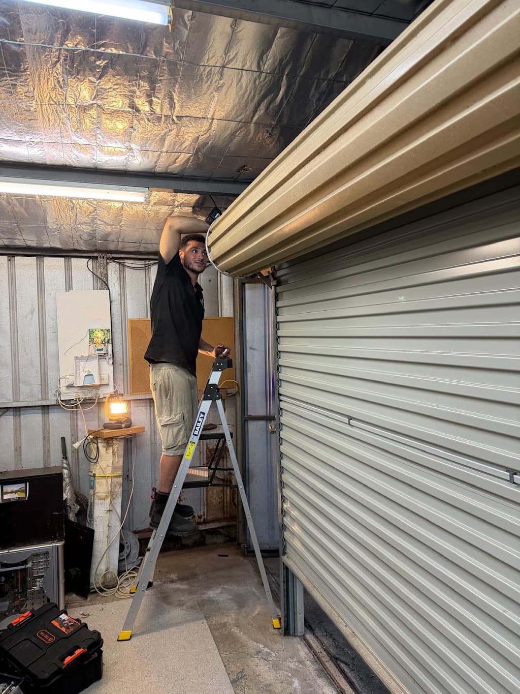 Door & Roll Garage Door Repair & Installation in Sydney