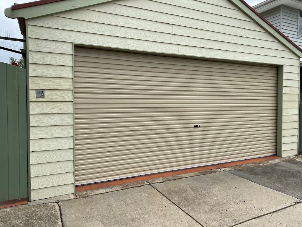 IM Garage Doors Repairs