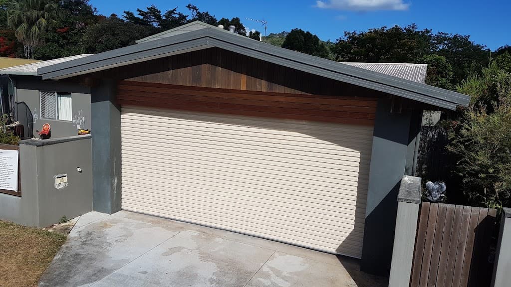 Roller Doors 4870, Serving Cairns