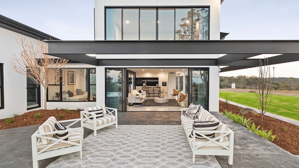 Bradnams Windows & Doors