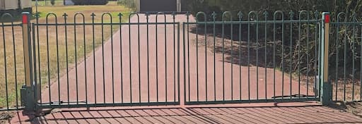 Limitless (Darling Downs) Garage Doors and Gates — Customer photo