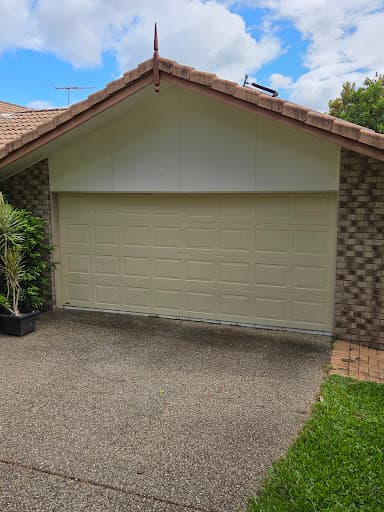 Lightning Garage Door Solutions — Customer photo